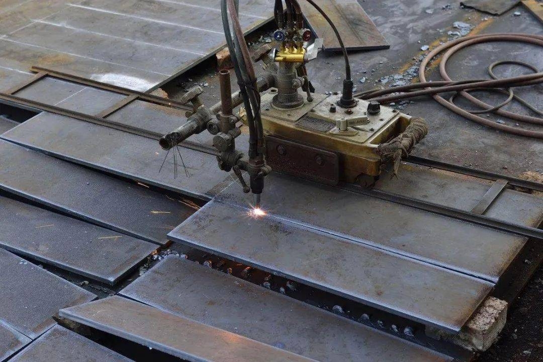 Can Plasma Cutting Be Done without Gas?